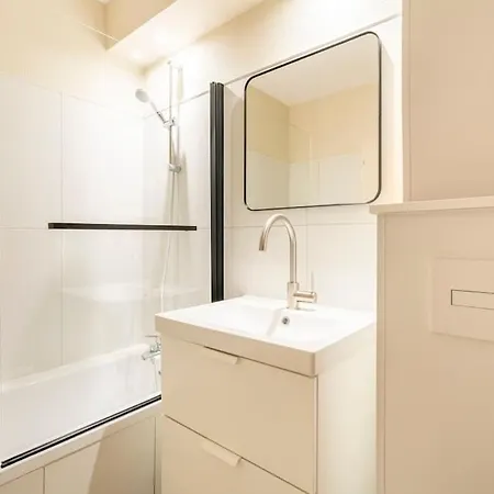 Apartment Jacques Cartier - Ideal Of Nantua Montreal La Cluse